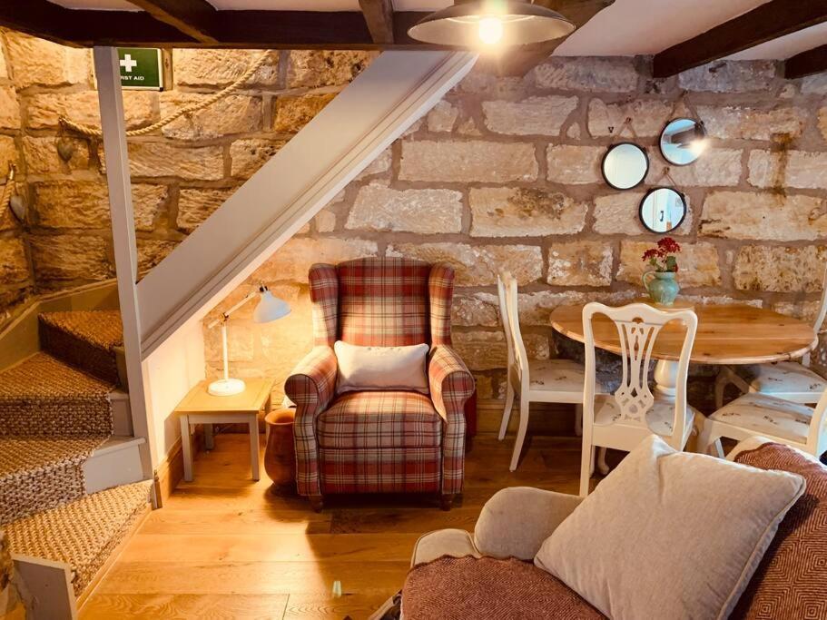 Cosy 400yr Old Cottage, Flowergate, Whitby, Sleeps 6 Casa vacanze *