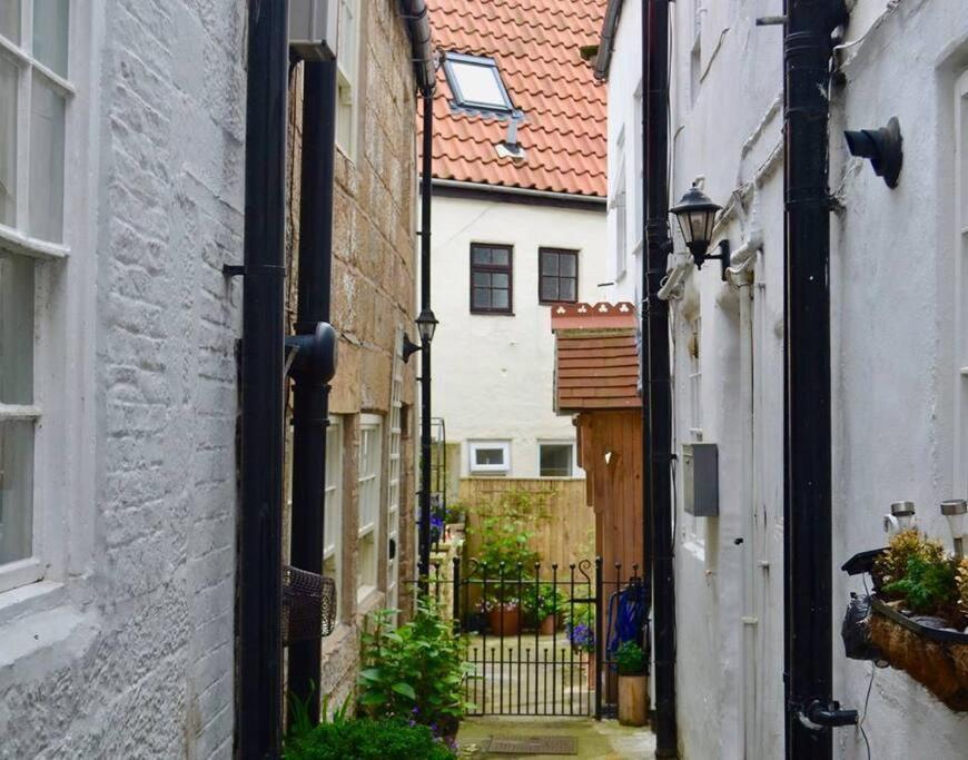 Casa vacanze Cosy 400yr Old Cottage, Flowergate, Whitby, Sleeps 6