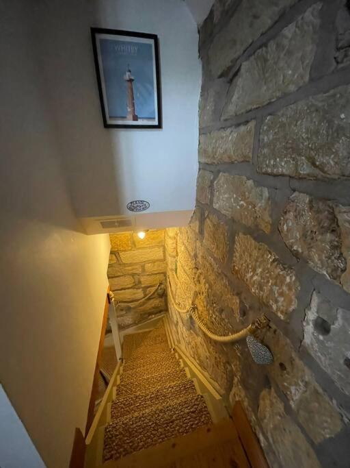 Casa vacanze Cosy 400yr Old Cottage, Flowergate, Whitby, Sleeps 6 *